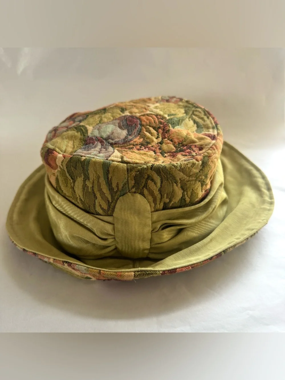 Vintage Ruth 1994 Floral Fruits Tapestry Hat Green Tea Party NY NOLA - Picture 10 of 15